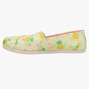 Tom’s Alpargata Lemonade Pineapple Paradise Print Size 7 NWT